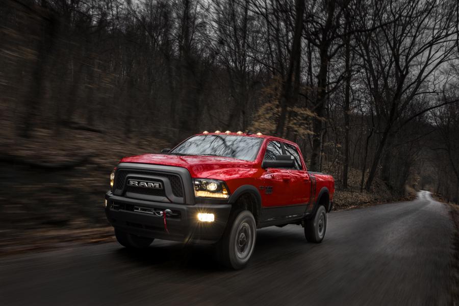  Dodge Ram 2500 Power Wagon Crew Cab 2016 года  (фото 17 из 28)